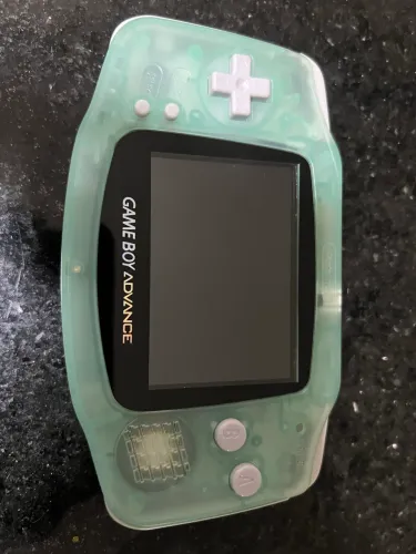Game boy Advance + Pokémon gold version