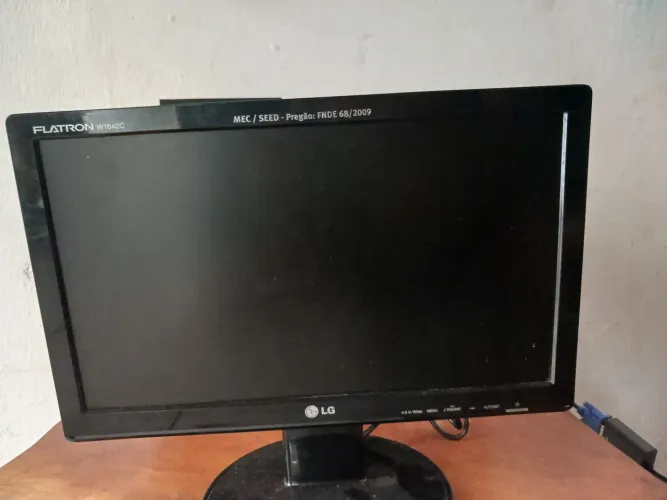 monitor 16 polegadas, 200$