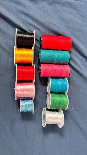 Fios de Cetim e Cera para Artesanato