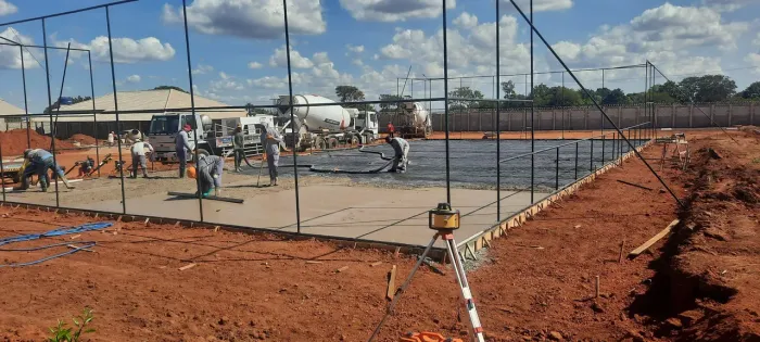 Construção de quadra poliesportiva