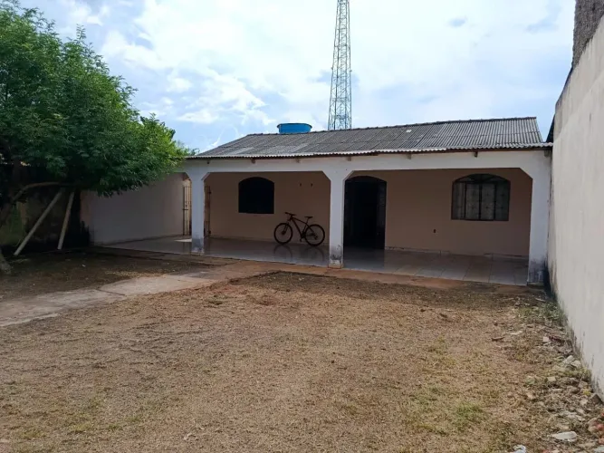 OPORTUNIDADE! Casa a venda no Bairro Aponiã (IMÓVELNÃOAPTO ÀFINANCIAMENTO)