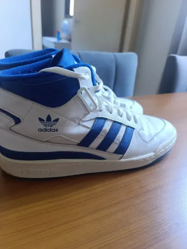 Tenis Adidas forum mid, clássico da adidas N°44 Br,usado estado 8/10,sem nenhum detalhes.