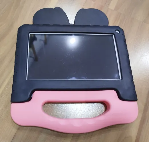 Tablet multilaser com capa infantil minnie