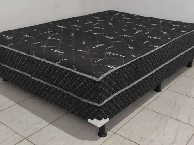 Cama de molas ensacadas