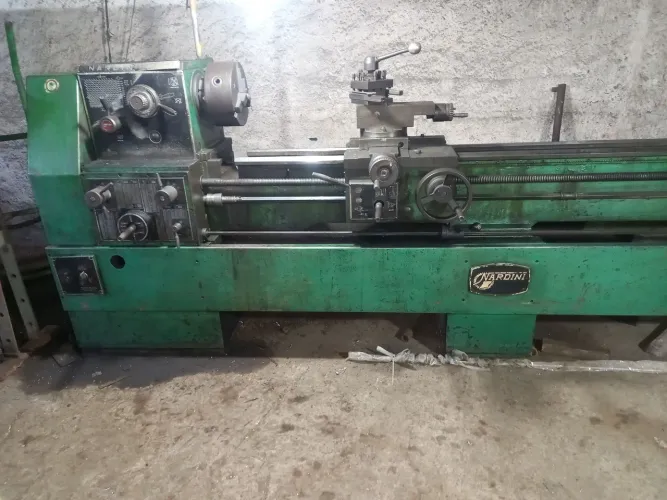 Vendo torno Nardine 300 lll,barramento 3m,ótimo estado