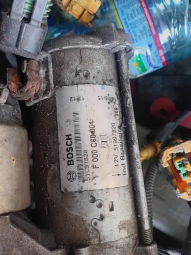 Motor arranque uno vivace