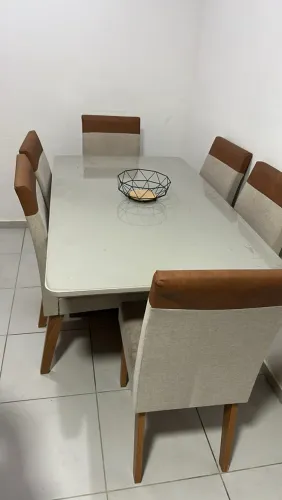 MESA DE JANTAR COM 6 CADEIRAS