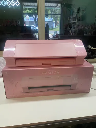 Silhouette cameo 4