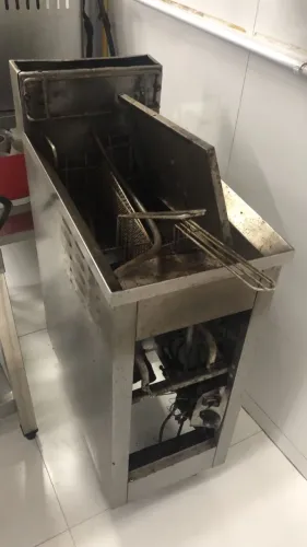 Fritadeira a gas com controlador eletrica de temperatura