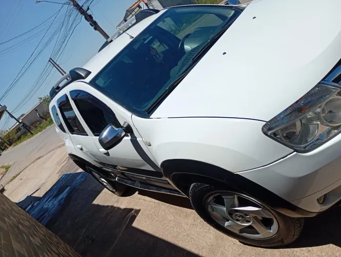 Renault Duster Dynamique 2.0 Hi-flex 16V Aut. 2013