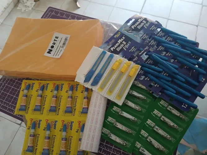 Vende-se alguns produtos de papelaria