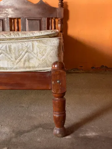 Cama Casal de Madeira Maciça + Colchão | Muito Resistente