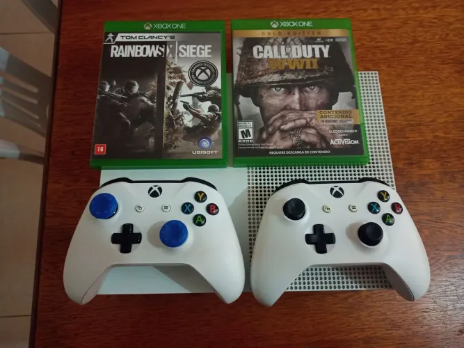 Console XBOX one S 1TB 2 controles 2 jogos