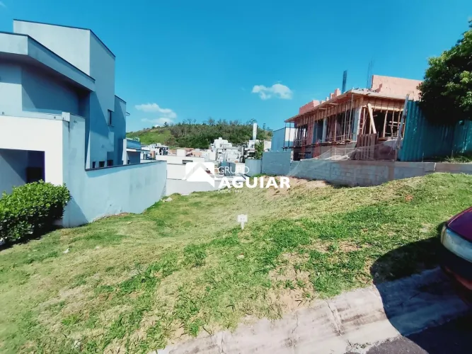Construa o seu Sonho: Lote de 308m² no Condomínio MontAlcino por R$ 405 mil
