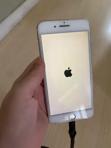 iPhone 8 Plus para retirada de peças 