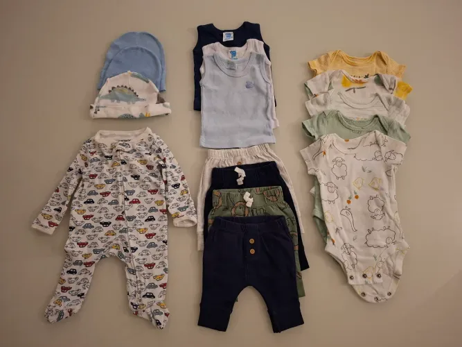 Kit 14 peças roupa bebê Recém-nascido (RN) (bodies, macacão, camisetas, calças, touca)