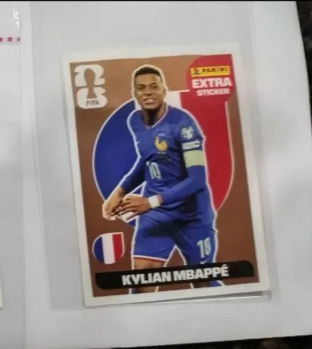Mbappe e Luis Dias bronze legend
