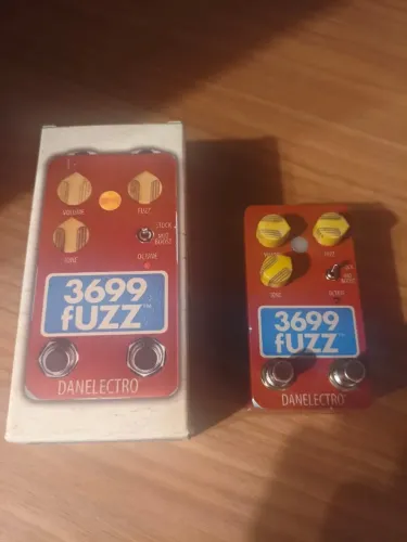 Pedal Danelectro 3699 Fuzz
