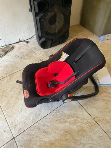 Vende se bebê conforto