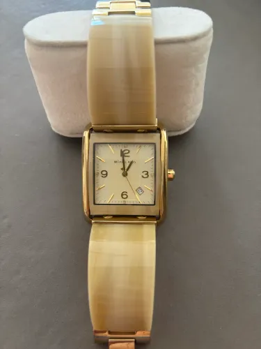 Relógio feminino Michael Kors dourado