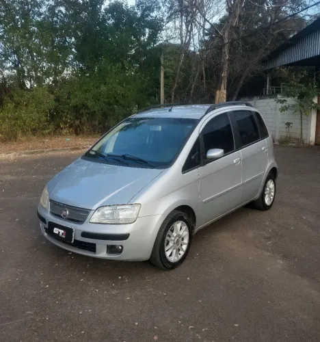 Fiat Idea ELX 1.4 MPI Fire Flex 8V 5P 2010