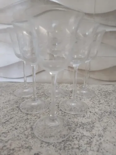 25 TAÇAS DE CRISTAL