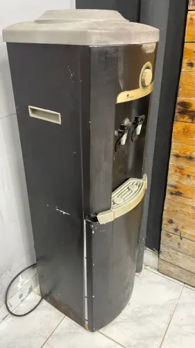 VENDO GELA ÁGUA 