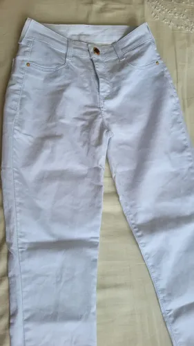 Calça comprida branca com elastano