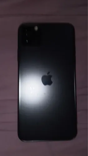 iPhone 11 Pro Max - negociável