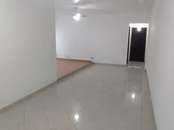 Imóvel para aluguel tem 140 metros quadrados com 3 quartos em Marapé - Santos - SP