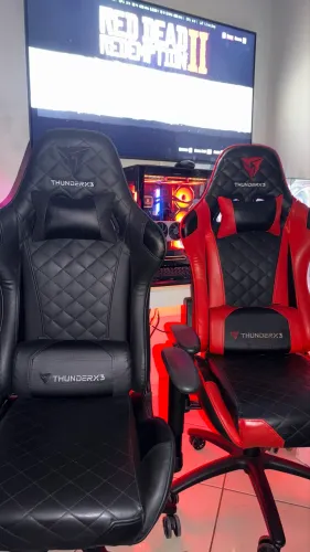 CADEIRA GAMER THUNDER X3 - Impecável - Preta e Vermelha 