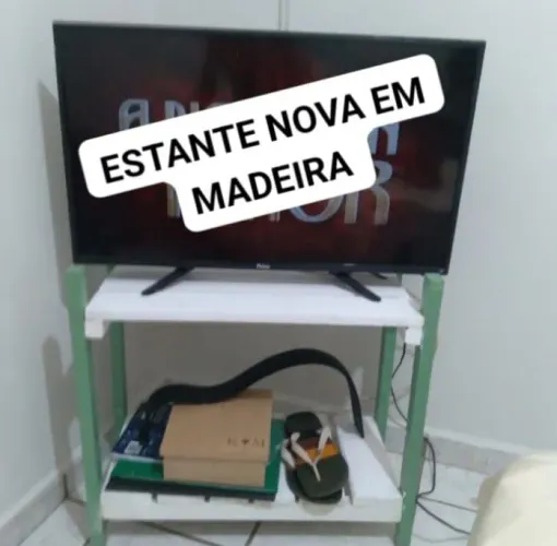 Estante nova em madeira 