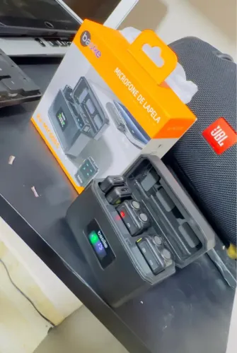 Microfone duplo de lapela Lightning é tipo C