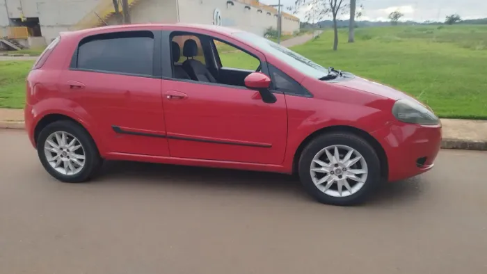 Fiat Punto Essence 1.6 Flex 16V 5P 2011
