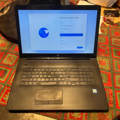 HP 17.3 Core i5 8GB 240GB SSD