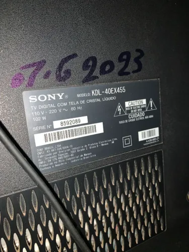 TV Sony 42" para retirar peças (Problema no display)
