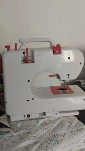 máquina de costura Amvox Am12