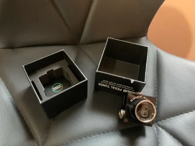 Pedal micro afinador Swiff áudio