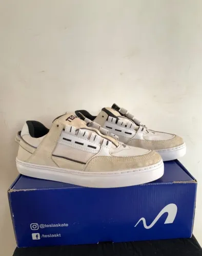 Tênis Tesla Off White Furta Cor
