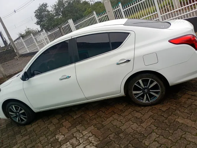 Nissan Versa SL 1.6 16V Flexstart 4P Aut. 2018