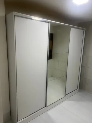 VENDO GUARDA ROUPA 100%MDF 3 PORTAS ESPELHADO