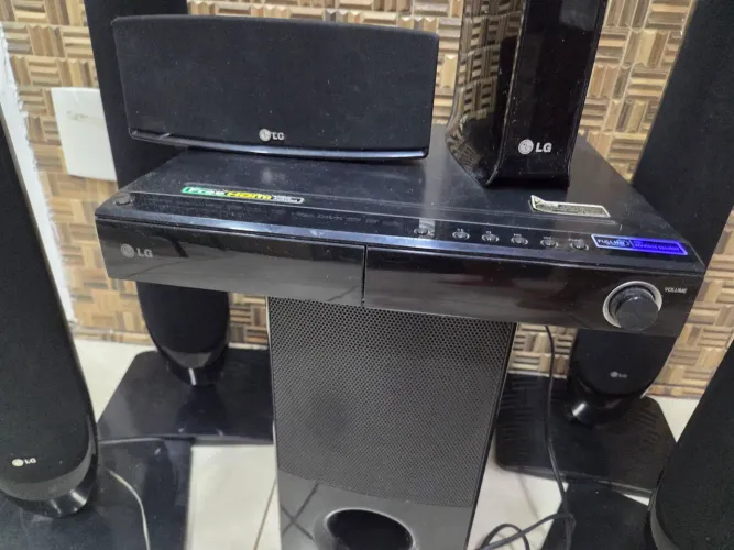 HOME THEATER LG WIRELES SPEAKER