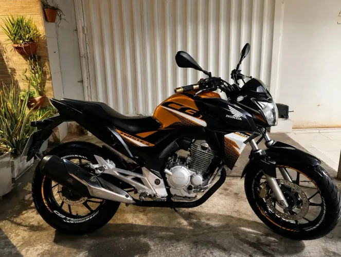 CB TWISTER 250F