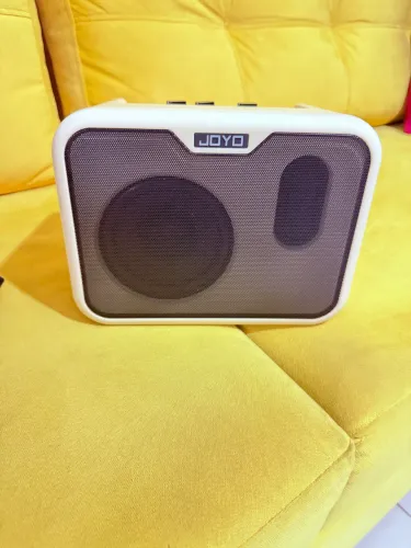 Cubo Contrabaixo Joyo MA-10B 10W Transistor Branco/Preto 2 Canais