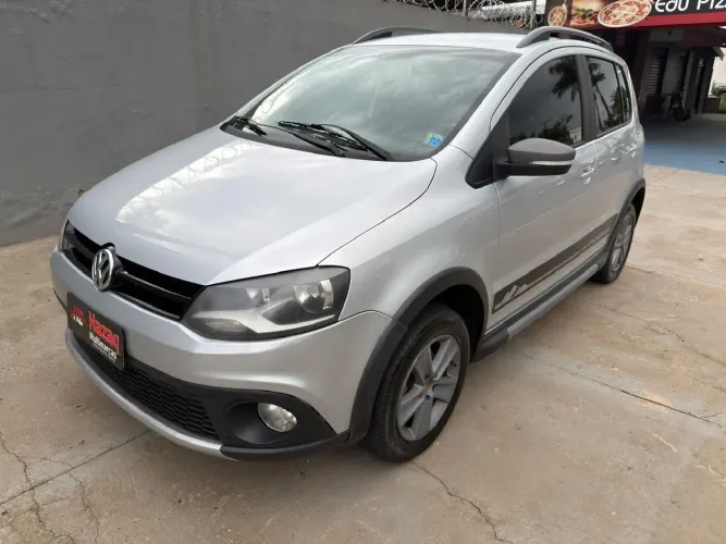 Volkswagen Crossfox 1.6 MI Total Flex 8V 5P 2012