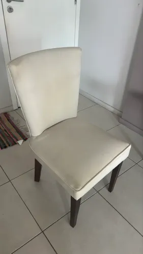 Conjunto 4 cadeiras em excelente estado 