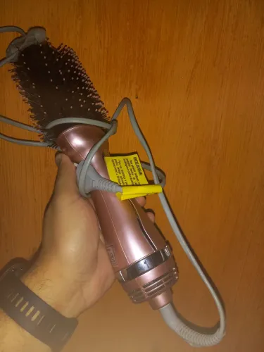 Escova de cabelo mondial