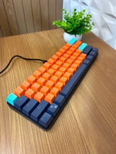 Teclado gamer mecânico novo