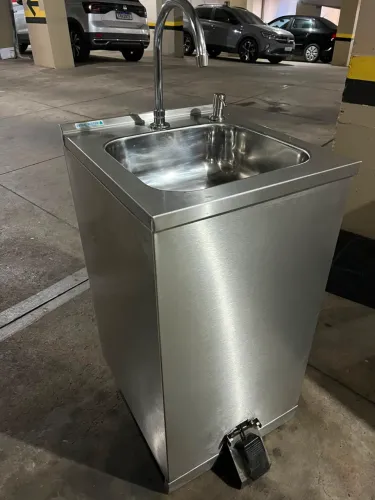 Pia em inox móvel automática bivolt