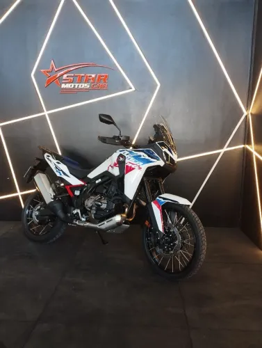 Africa twin 1100 DCT 2026 0 KM EMPLACADA